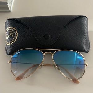 Ray-Ban classic aviator sunglasses